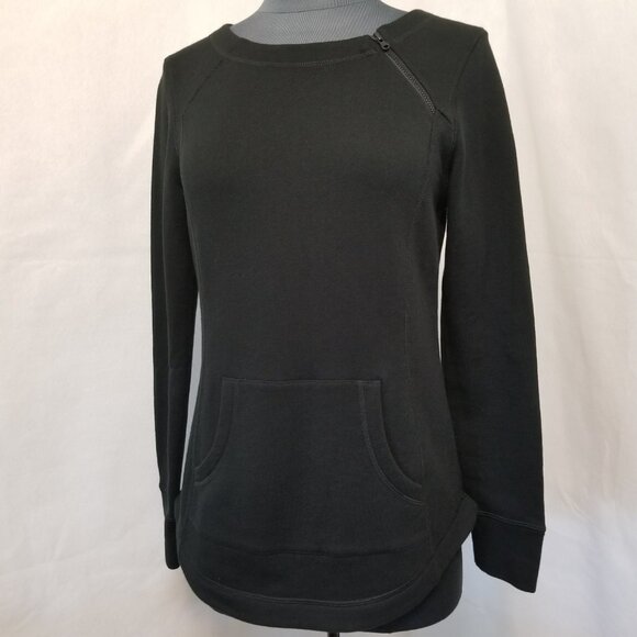 Lucy Black Sweatshirt  Size Small  Front Pocket Excellent Condition Cozy - Picture 4 of 6